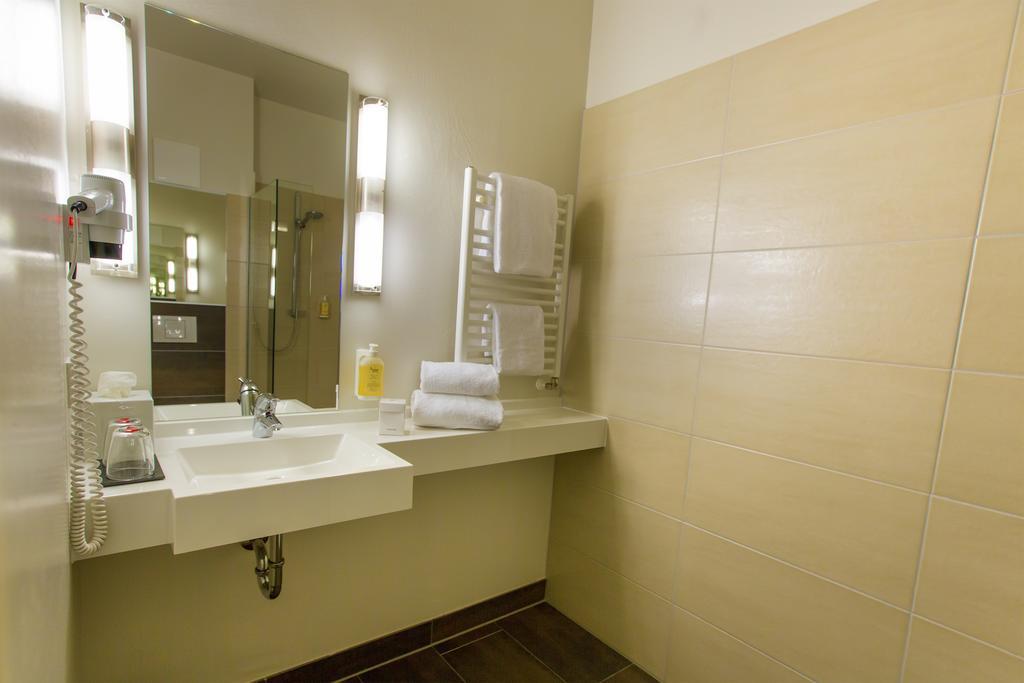 Montana-Hotel Елванген Екстериор снимка