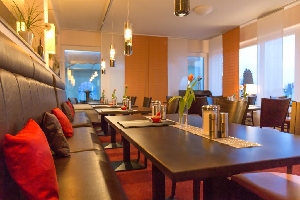 Montana-Hotel Елванген Екстериор снимка