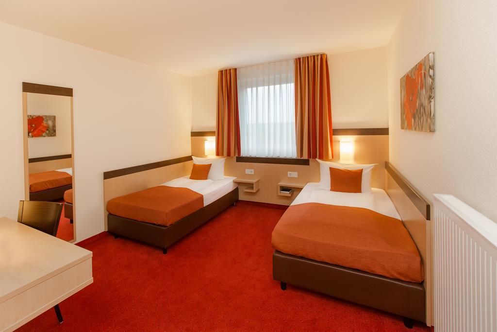 Montana-Hotel Елванген Екстериор снимка