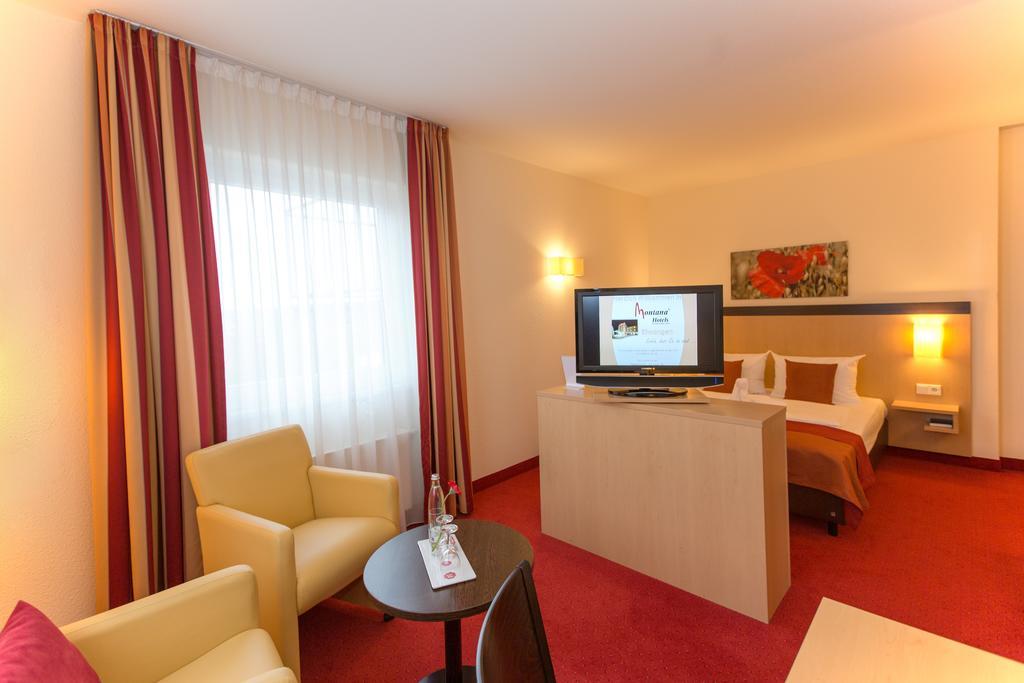 Montana-Hotel Елванген Екстериор снимка
